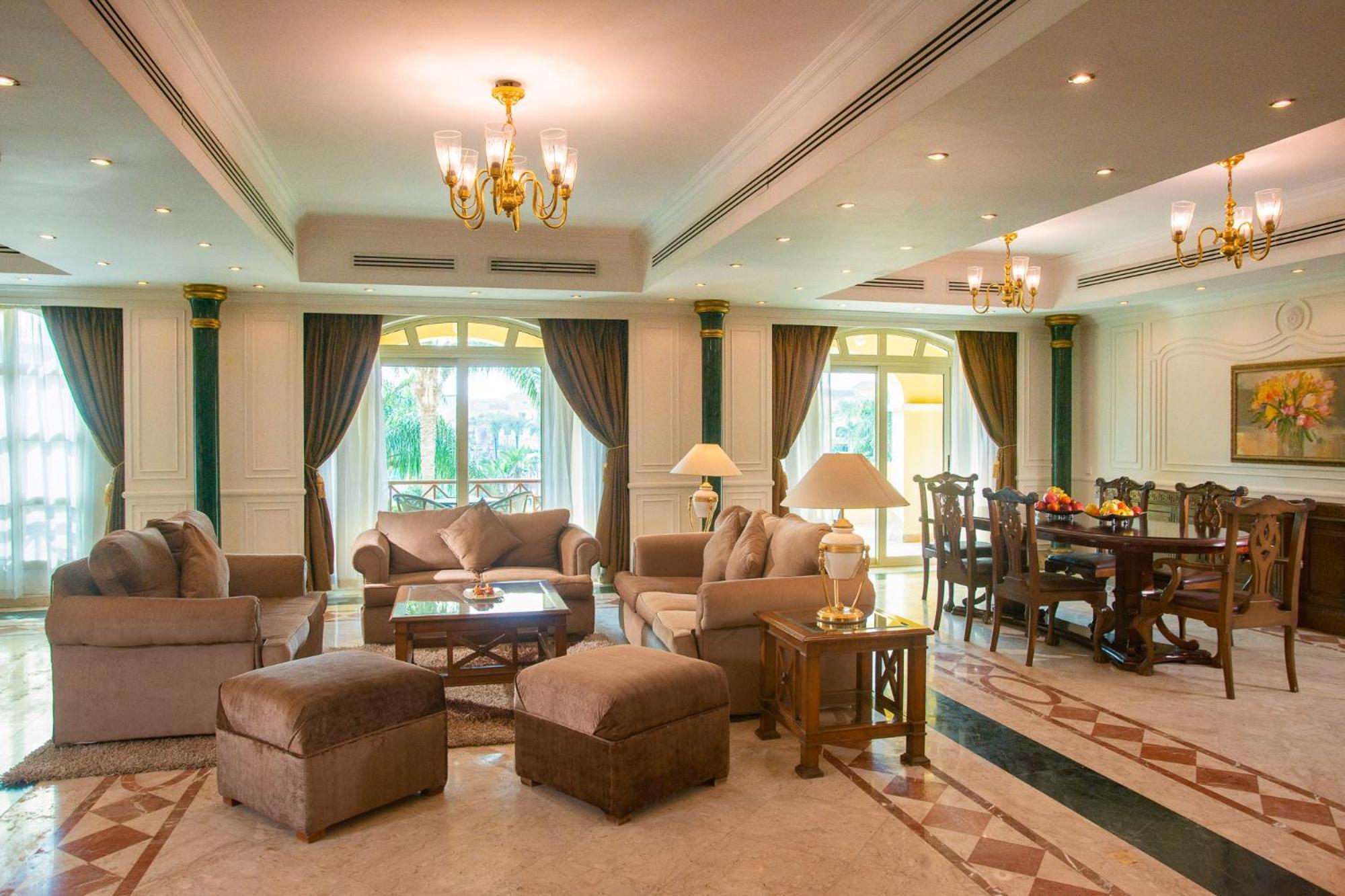 뫼벤픽 카이로 미디어 시티 기자 외부 사진 A living room in a luxury villa